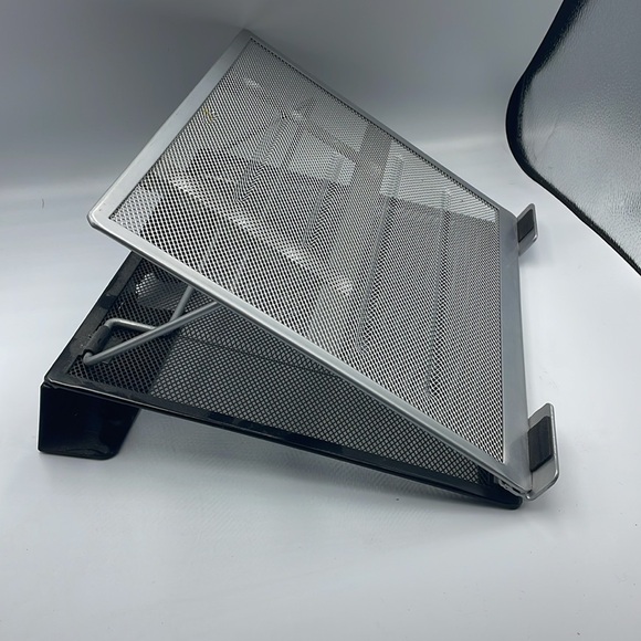 Rubbermaid Rolodex Adjustable Laptop Stand/Riser Aluminum Mesh - Picture 5 of 7